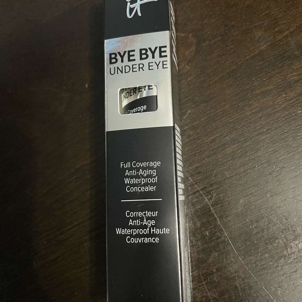 IT Cosmetics Bye Bye Under Eye Full Coverage Anti-Aging Waterproof Concealer M